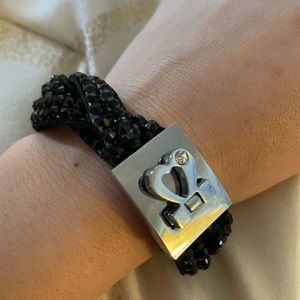 Heart clasp bracelet